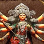 Navratri - अगर आप भी रंगों में मां दुर्गा के भक्त बनना चाहते हैं, तो भारत में अलग-अलग जगहों की सैर करें। प्राचीन काल से ही मां दुर्गा हिंदू धर्म की सबसे पूजनीय देवियों में से एक हैं। मां दुर्गा के भक्त अन्य दिनों में पूजा करते हैं, लेकिन नवरात्रि आते ही भक्तों में एक अलग तरह की ऊर्जा पैदा हो जाती है.