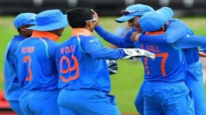 Team India :  टीम इंडिया स्क्वाड ऑलराउंडर हार्दिक पांड्या को 16 सदस्यीय टीम की कमान सौंपी गई है। तूफानी बल्लेबाज सूर्यकुमार यादव को उपकप्तान बनाया गया है। श्रीलंका की टीम टी20 और वनडे सीरीज खेलने भारत आएगी। Indian Cricket Team श्रीलंका के खिलाफ टी20 सीरीज के लिए भारतीय क्रिकेट टीम का ऐलान कर दिया गया है।