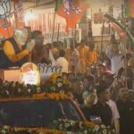 PM Modi Road Show : मोदी ने हाथ जोड़कर जनता से मांगा आशीर्वाद