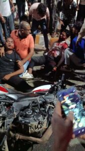 singrauli news: दो मोटरसाईकिलों की आमने-सामने हुई टक्कर